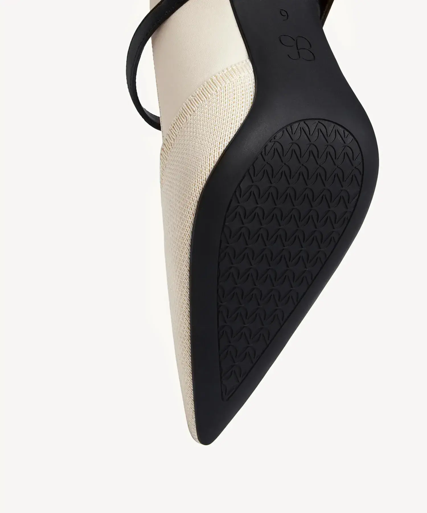 Bicolor Grace Pointed Toe Heeled Pump - Image 18