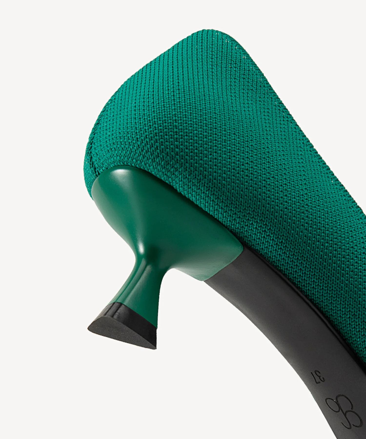 Kletta Pointed Toe Heeled Pump - Image 22