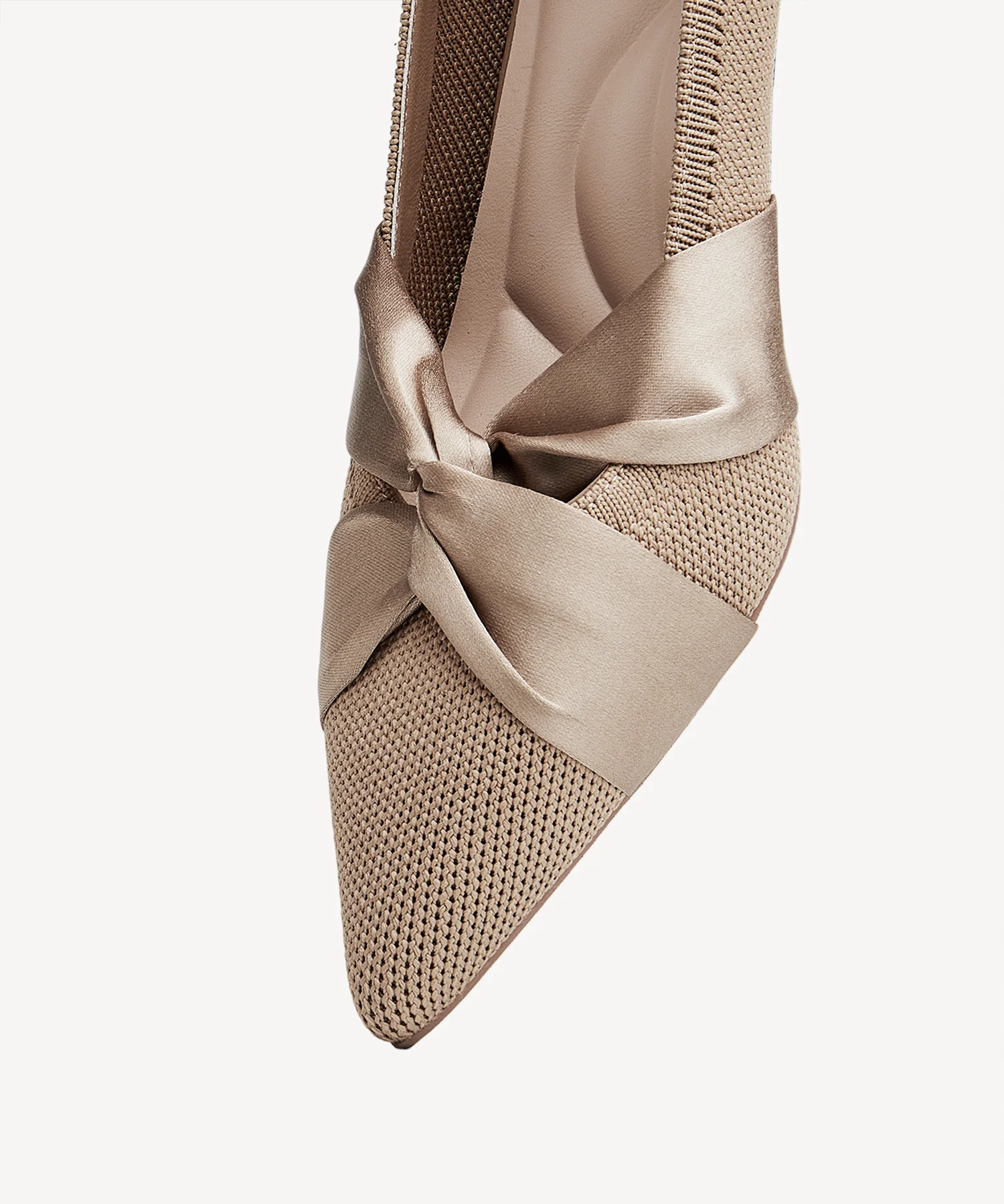 Kletta Pointed Toe Heeled Pump - Image 4