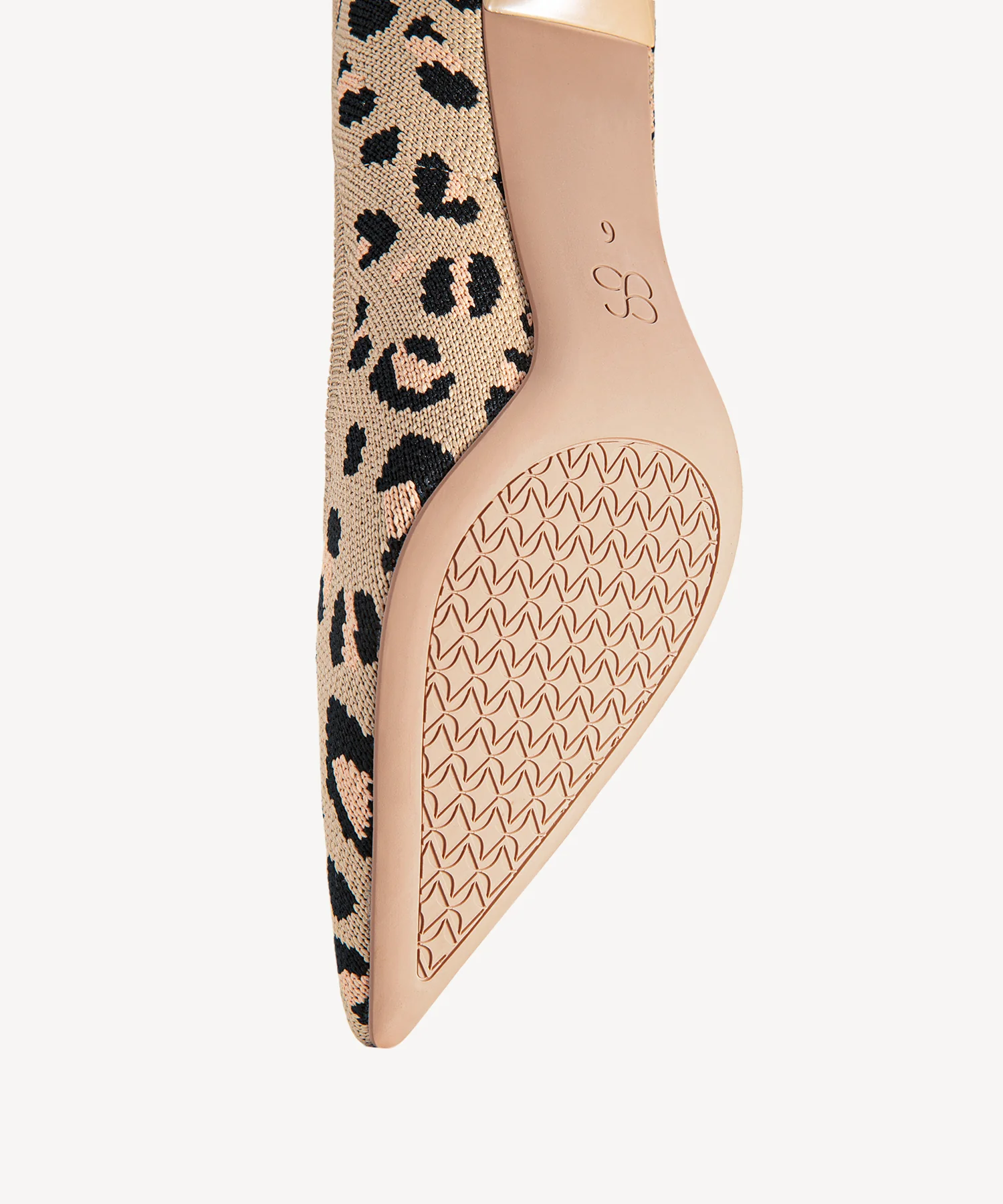 EternalPace Minimalist Stiletto Heeled Pump - Image 7