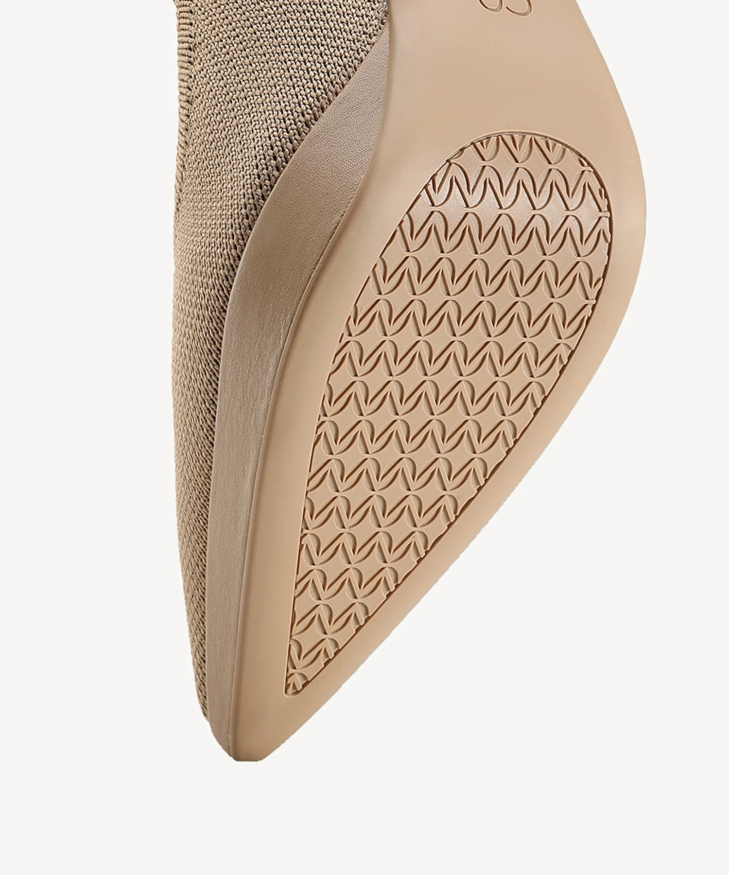 StyleFlex Pointed Toe Heeled Platform Pump - Image 35