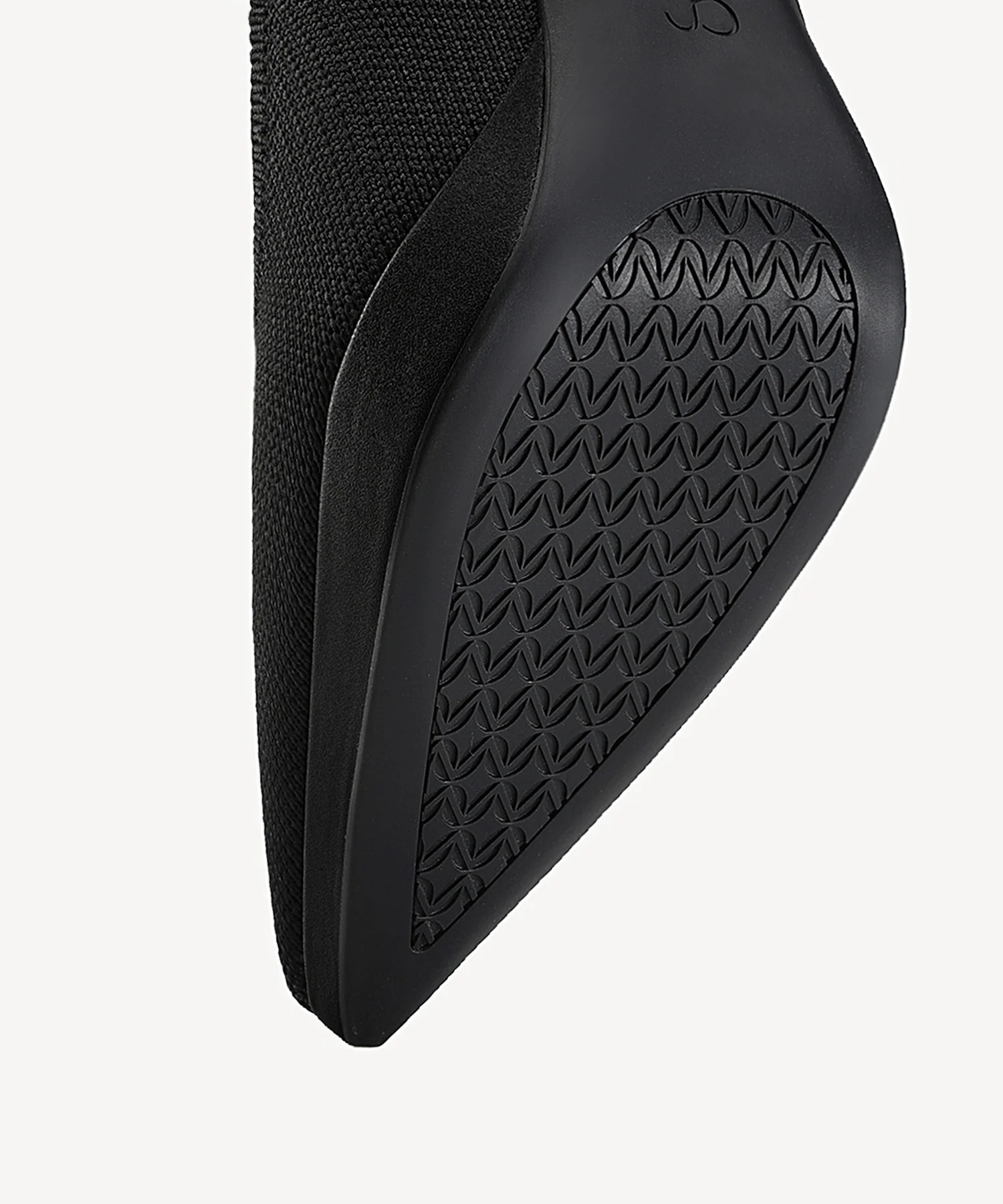 StyleFlex Pointed Toe Heeled Platform Pump - Image 21